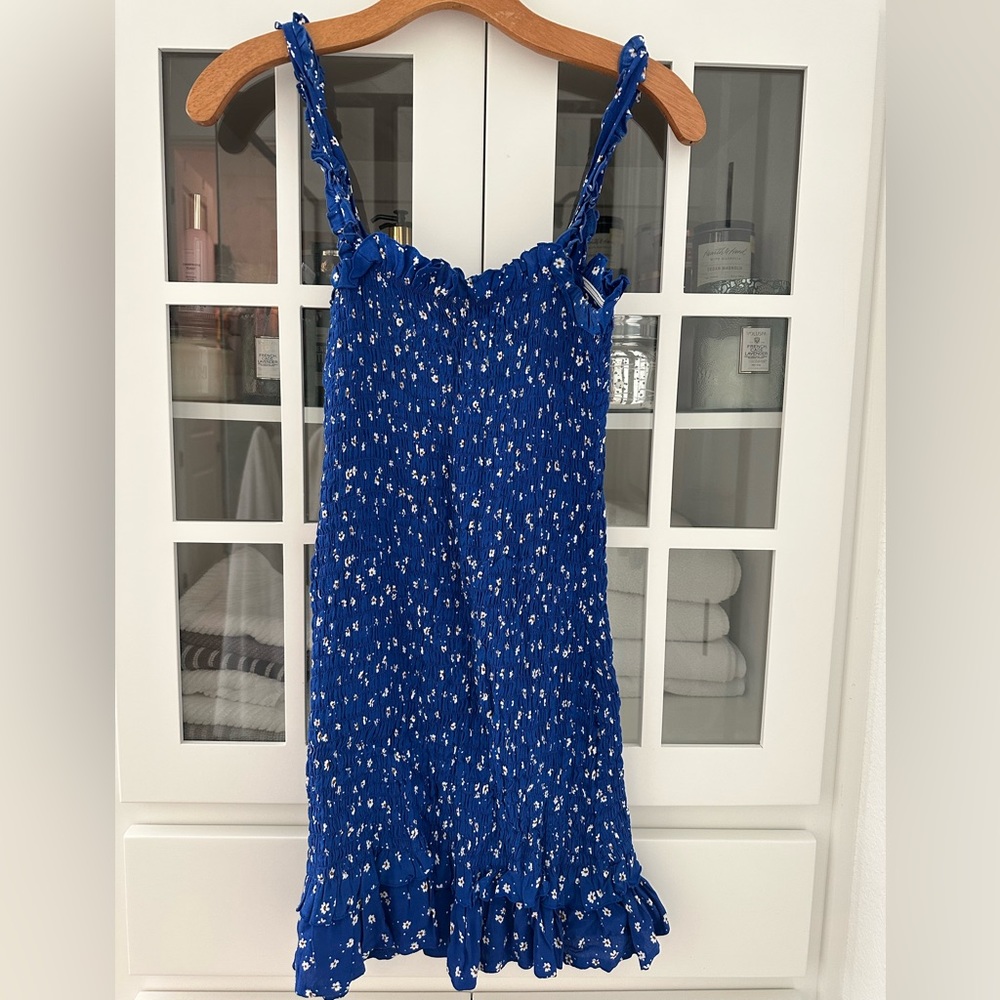 ✨NWOT✨ Faithful the Brand Floral Smock Blue Dress